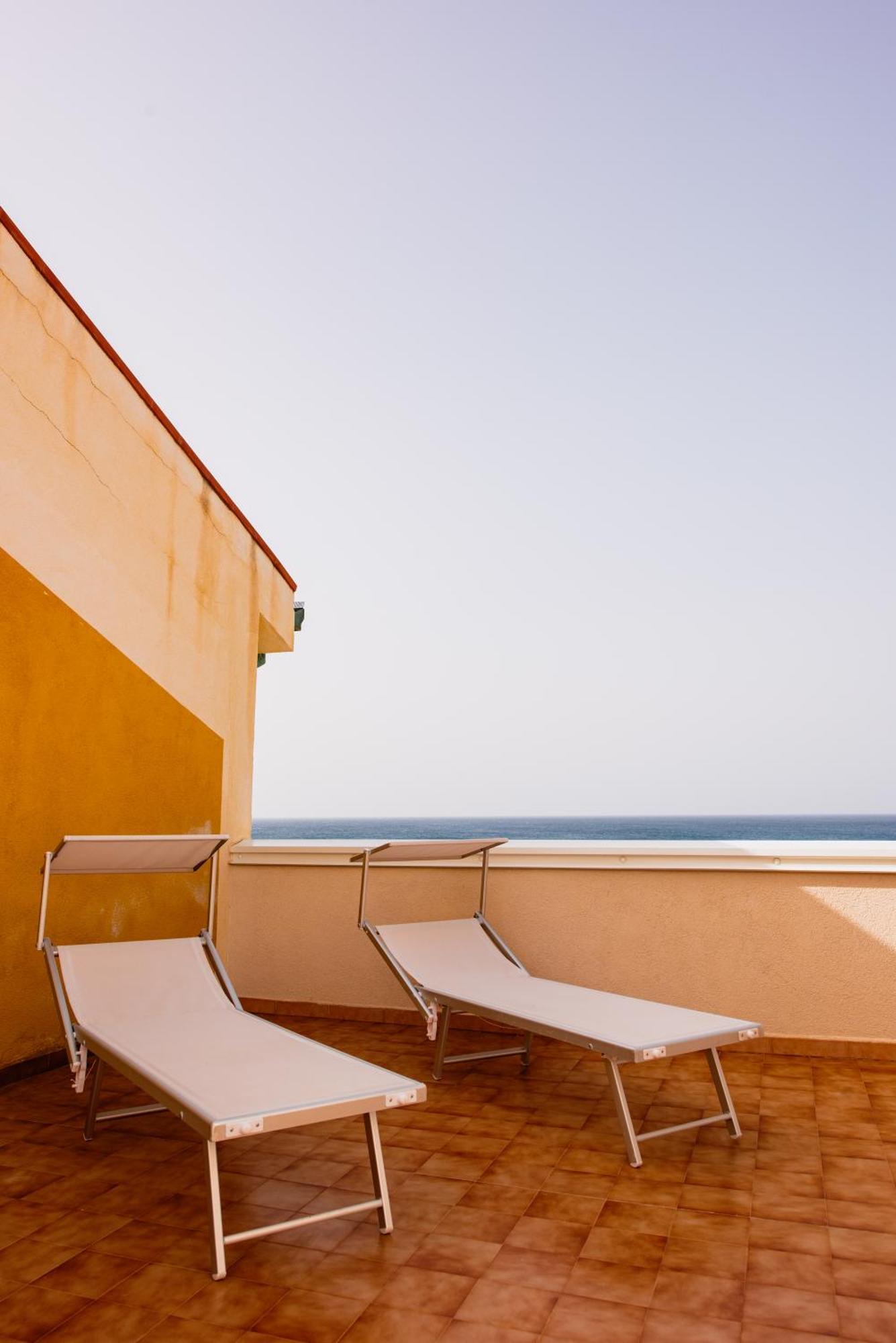 Hemingway - La Casa Di Alessia - Terrazzo Sul Mare Apartment
