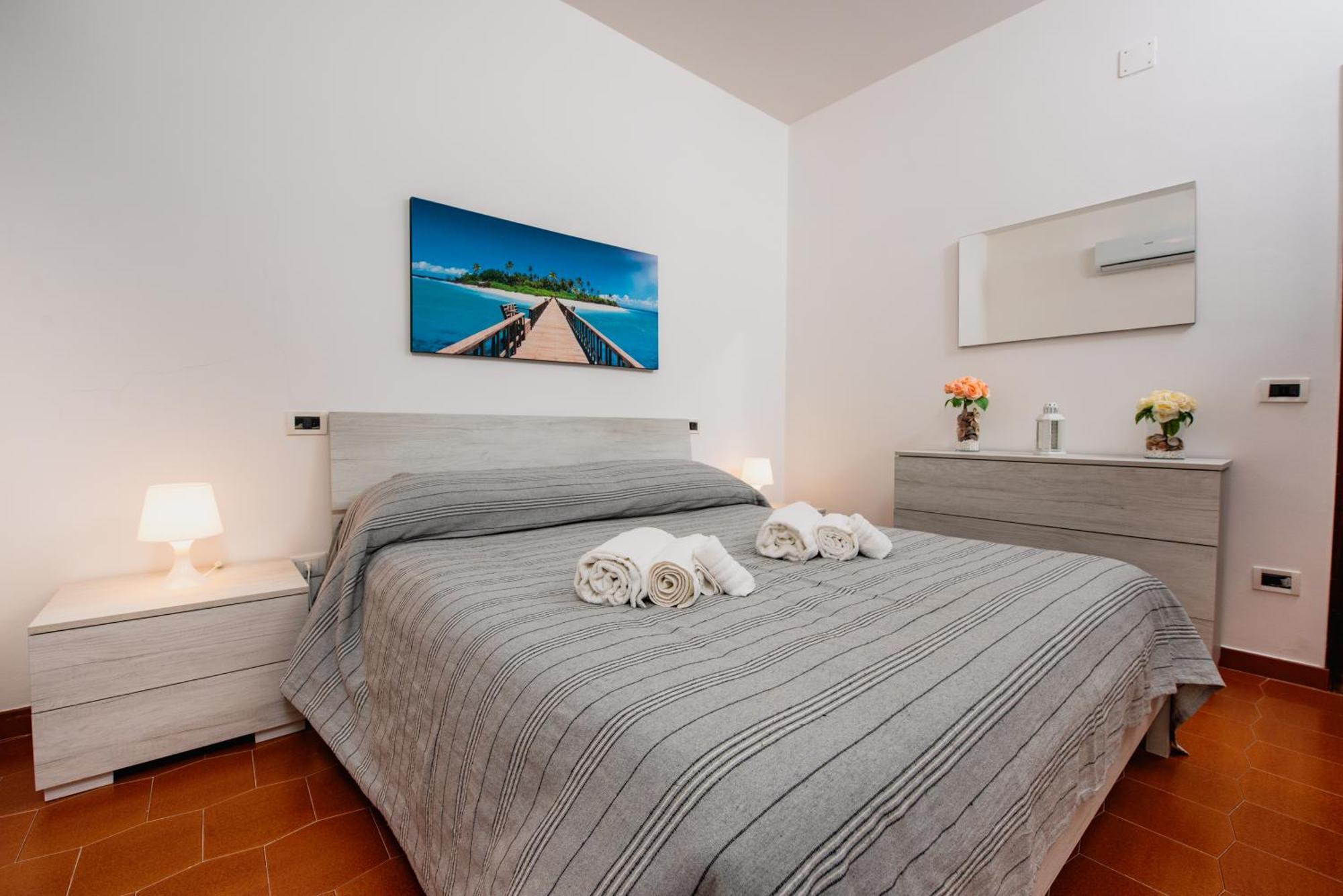 Hemingway - La Casa Di Alessia - Terrazzo Sul Mare Apartment *